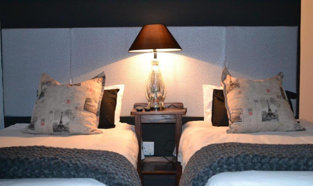 7 Cities Guesthouse 克拉多克 外观 照片